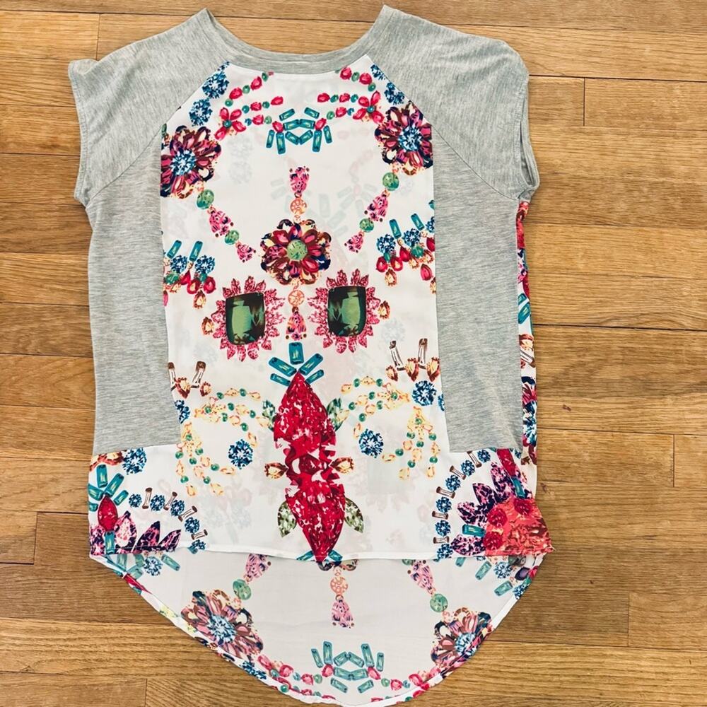OVI Womens Top Gray Floral Short Sleeve Chiffon Blouse Hi Low Size Small S
b66